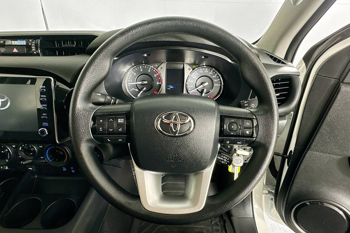 2024 Toyota HILUX SR (4x4) GUN126R 4X4