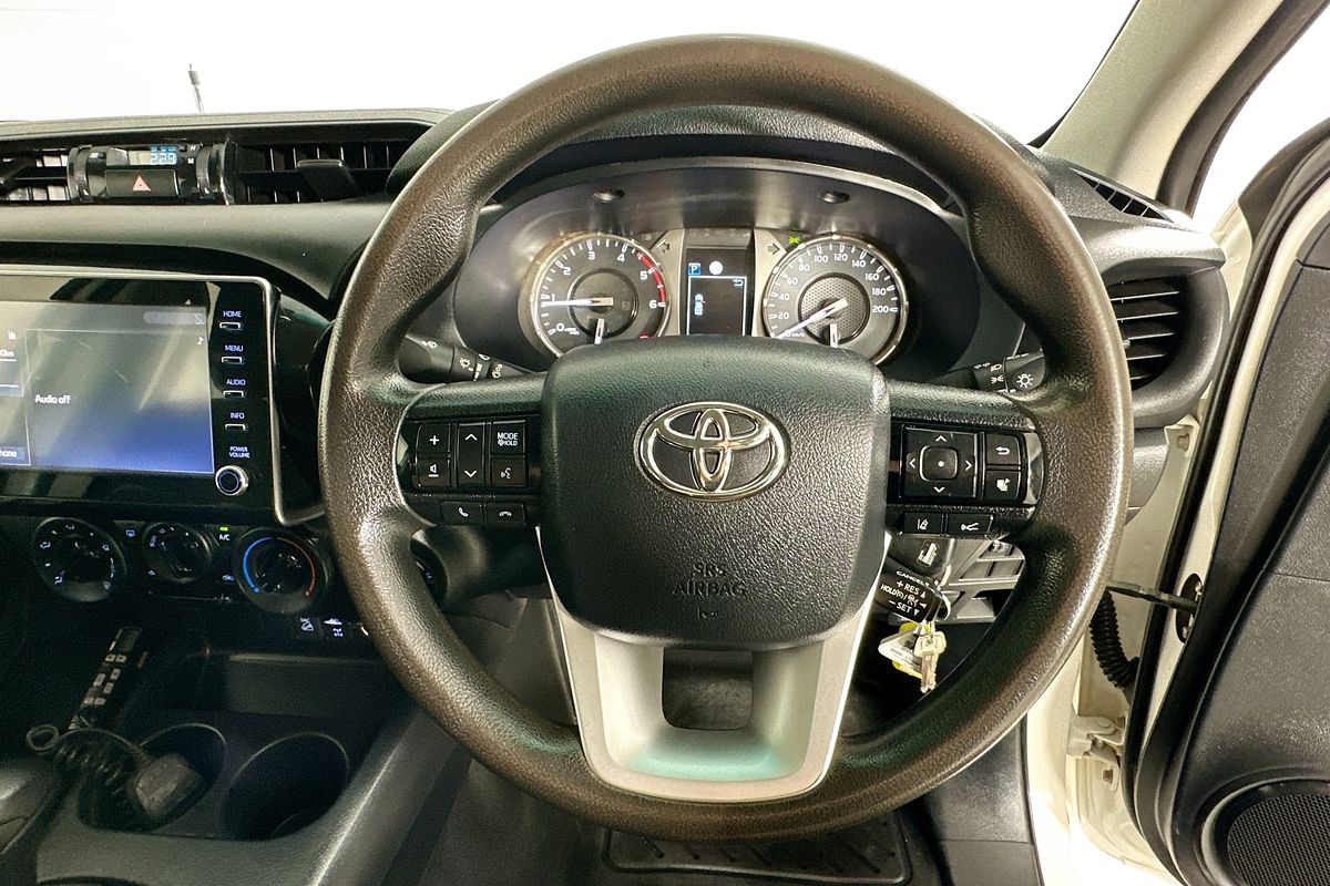 2021 Toyota HILUX SR (4x4) GUN126R FACELIFT 4X4