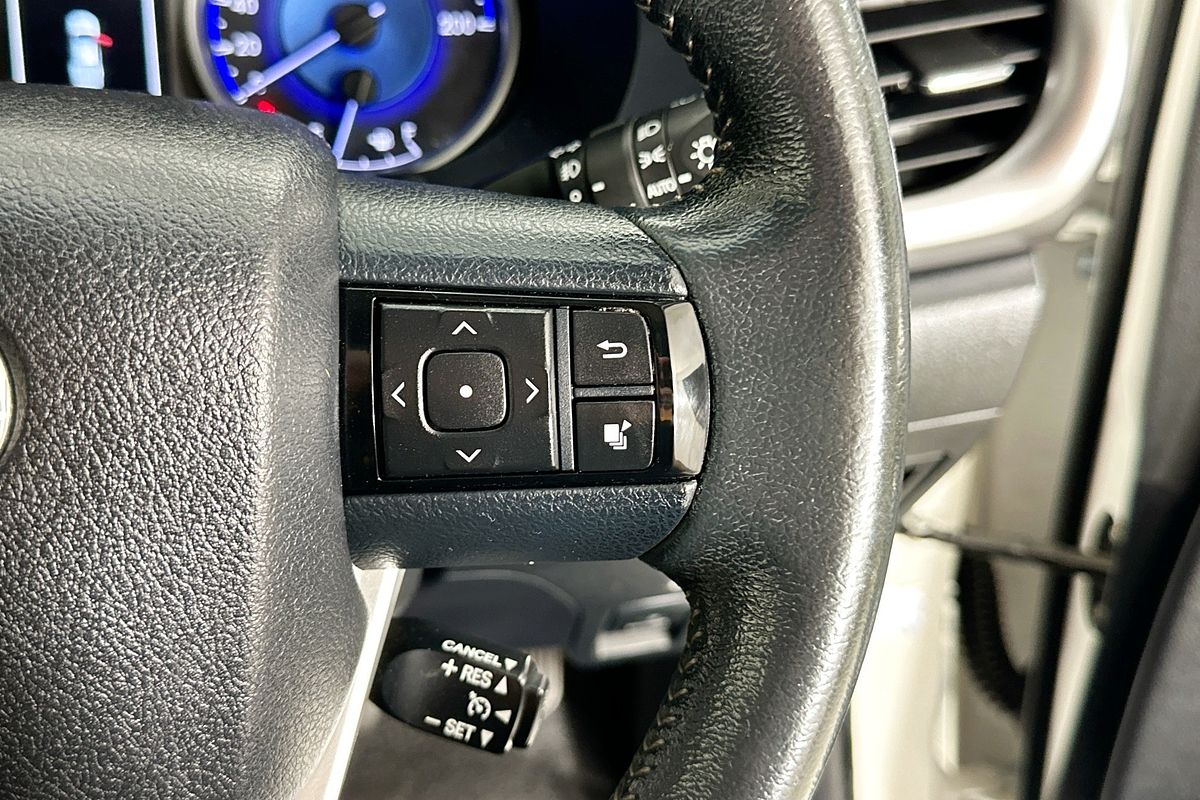 2017 Toyota HILUX SR5 (4x4) GUN126R MY17 4X4