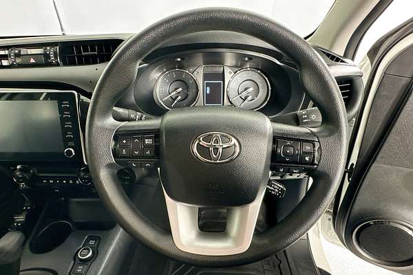 2024 Toyota HILUX SR 48V (4x4) GUN126R 4X4