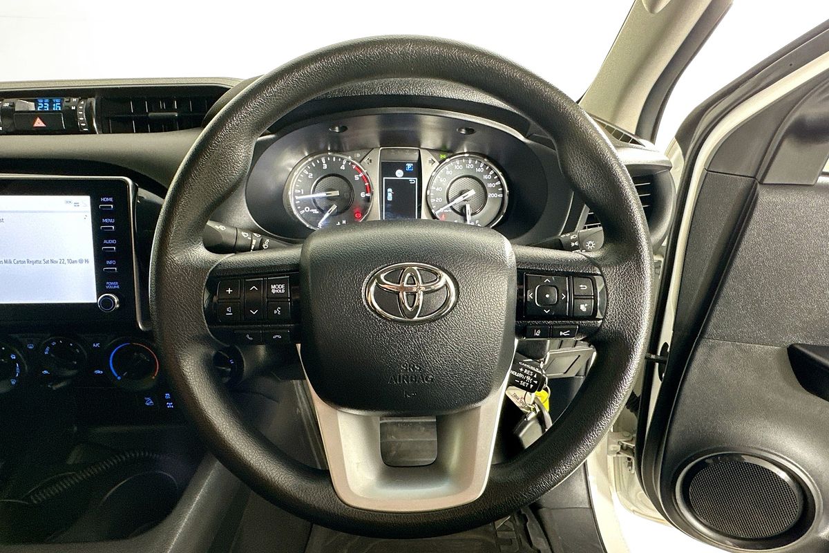 2023 Toyota HILUX SR (4x4) GUN126R 4X4