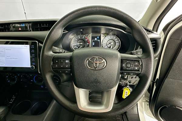 2025 Toyota HILUX SR (4x4) STEEL WHEELS GUN126R RC 4X4