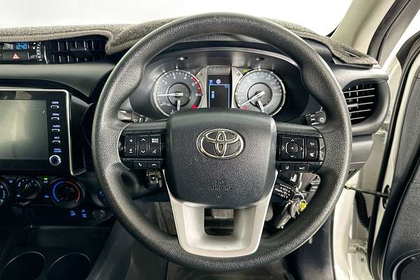 2020 Toyota HILUX SR (4x4) GUN126R FACELIFT 4X4