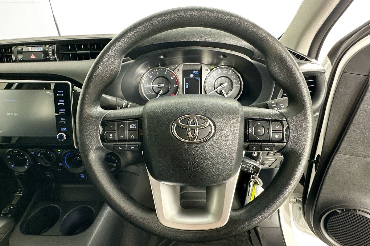 2025 Toyota HILUX SR (4x4) STEEL WHEELS GUN126R RC 4X4