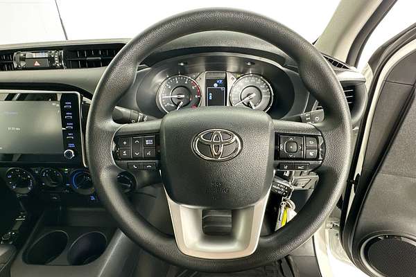 2025 Toyota HILUX SR (4x4) STEEL WHEELS GUN126R RC 4X4