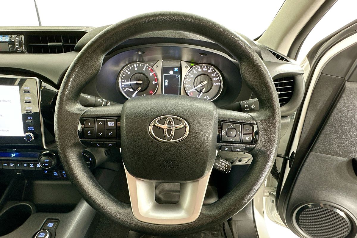 2024 Toyota HILUX SR 48V (4x4) GUN126R 4X4