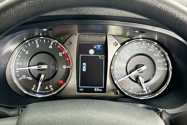 2025 Toyota HILUX SR (4x4) STEEL WHEELS GUN126R RC 4X4