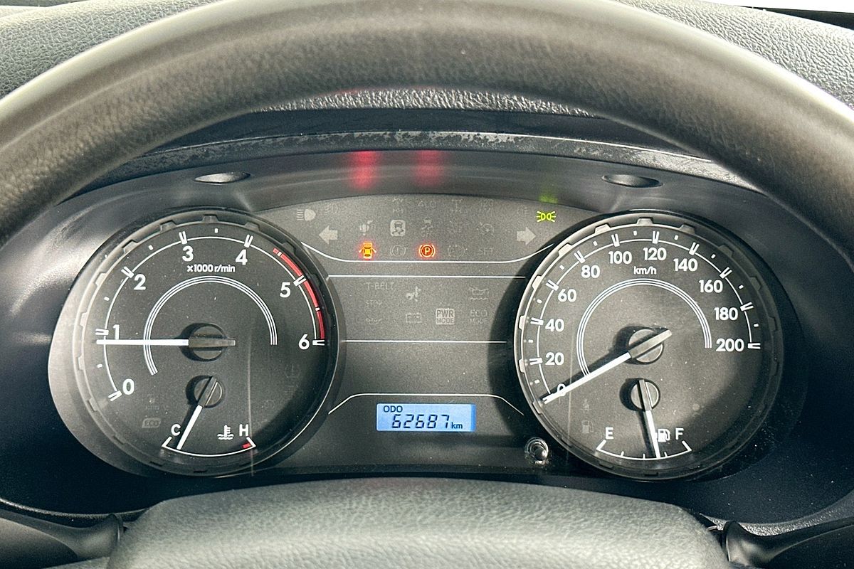 2016 Toyota Hilux WORKMATE GUN122R REAR WHEEL DRIVE