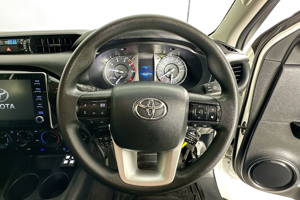 2020 Toyota HILUX SR (4x4) GUN126R FACELIFT 4X4