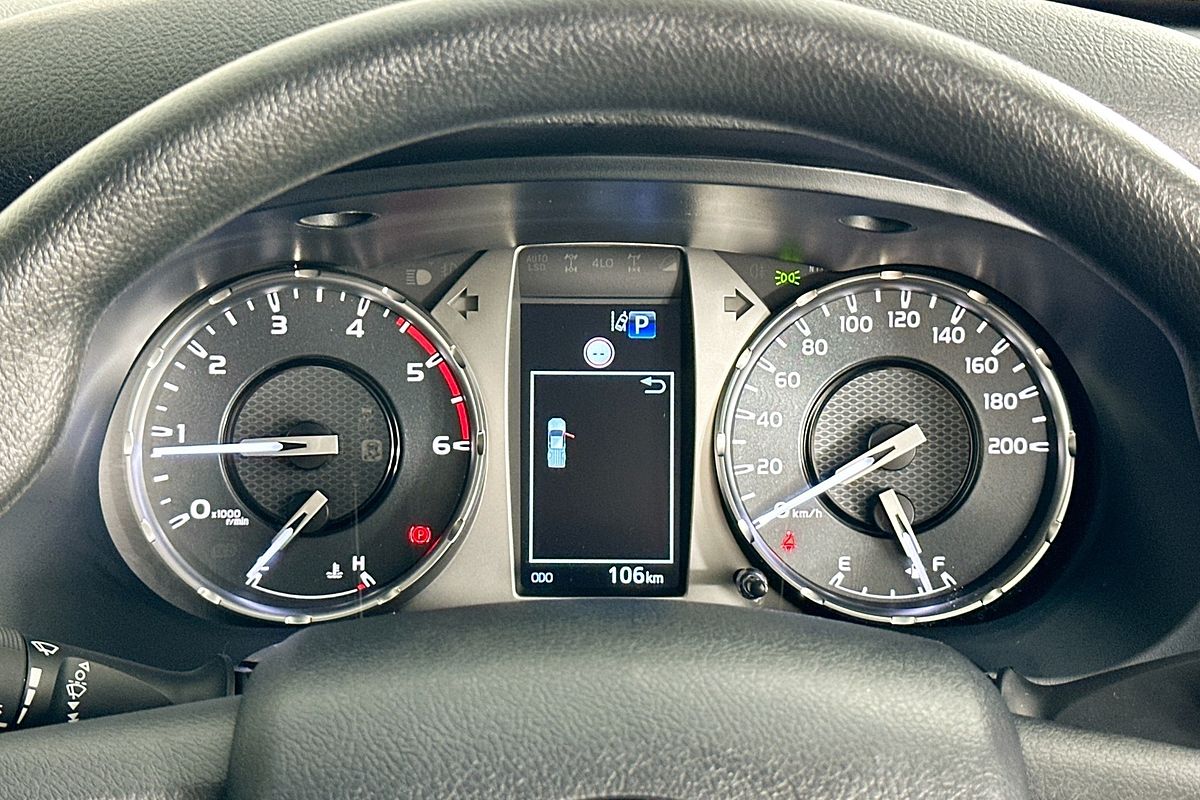 2025 Toyota HILUX SR (4x4) GUN126R RC 4X4