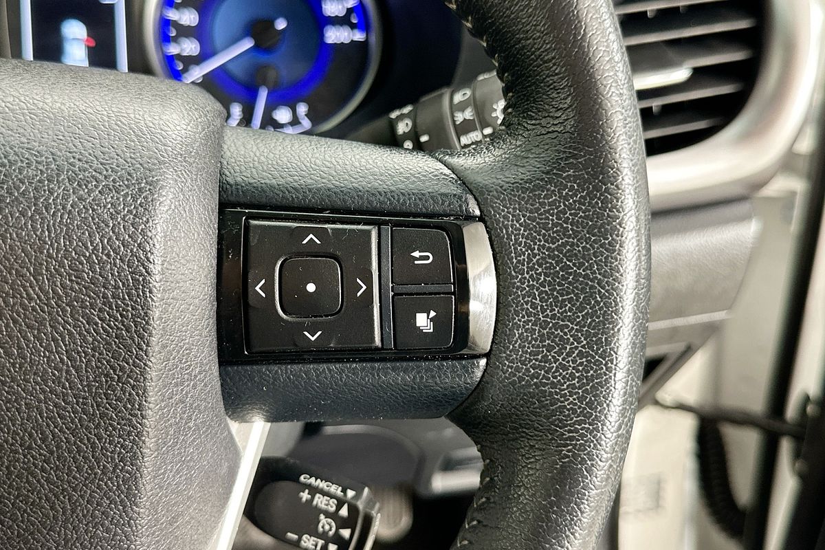 2017 Toyota HILUX SR5 (4x4) GUN126R 4X4