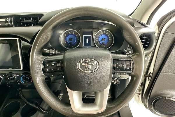 2019 Toyota HILUX SR (4x4) GUN126R MY19 4X4