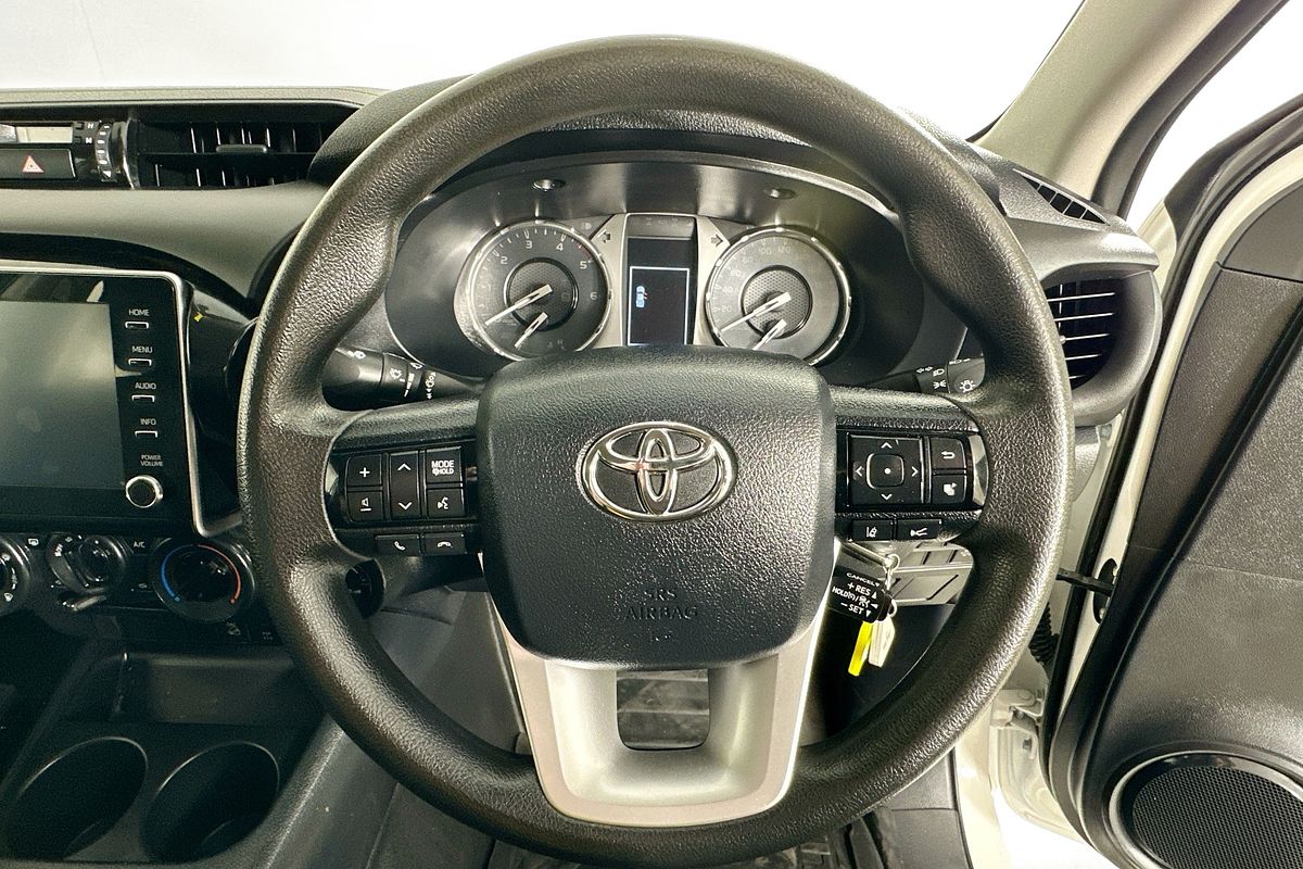 2022 Toyota HILUX SR (4x4) GUN126R 4X4