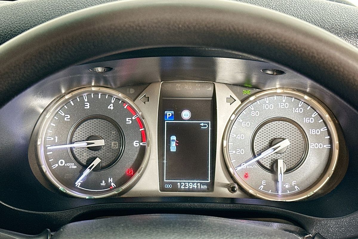 2021 Toyota HILUX SR (4x4) GUN126R 4X4