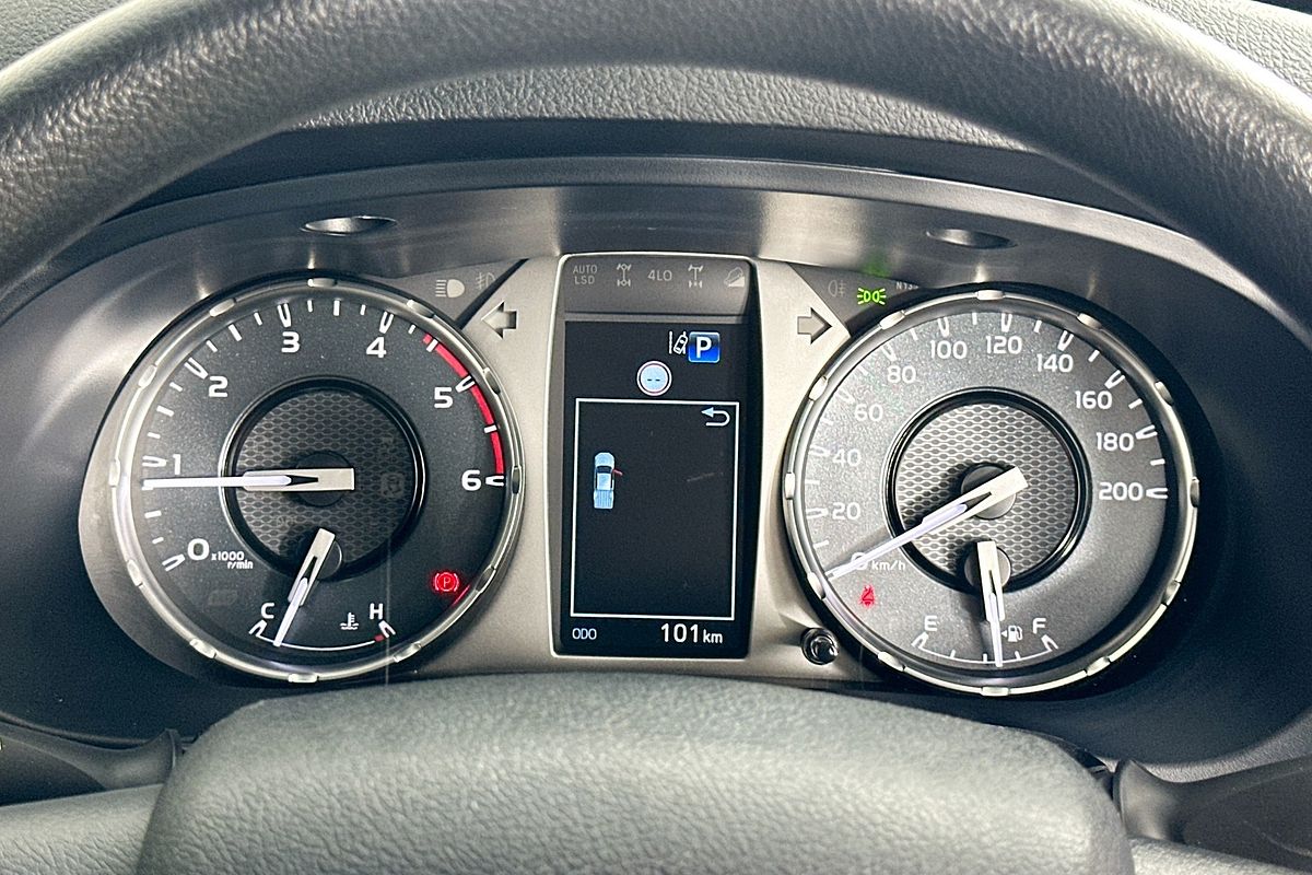 2025 Toyota HILUX SR 48V (4x4) GUN126R RC 4X4