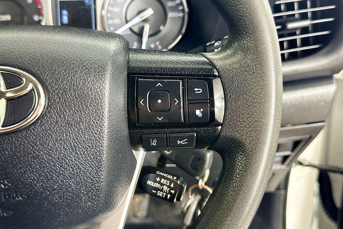 2021 Toyota HILUX SR (4x4) GUN126R FACELIFT 4X4