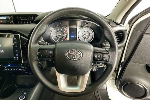 2024 Toyota HILUX SR 48V (4x4) GUN126R 4X4