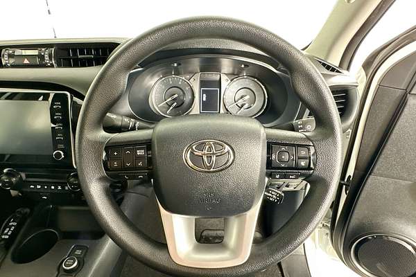 2024 Toyota HILUX SR 48V (4x4) GUN126R 4X4