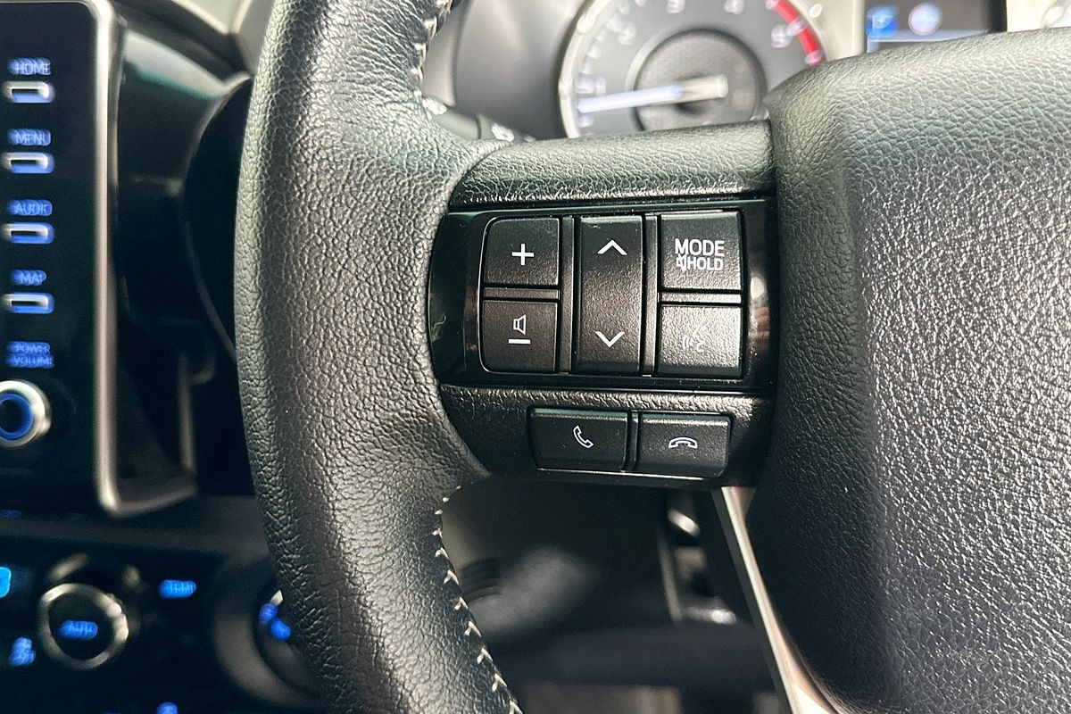 2021 Toyota HILUX SR5 (4x4) GUN126R FACELIFT 4X4