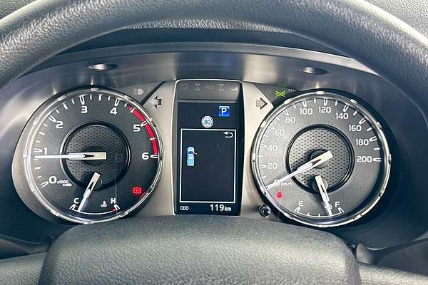 2025 Toyota HILUX SR (4x4) STEEL WHEELS GUN126R RC 4X4