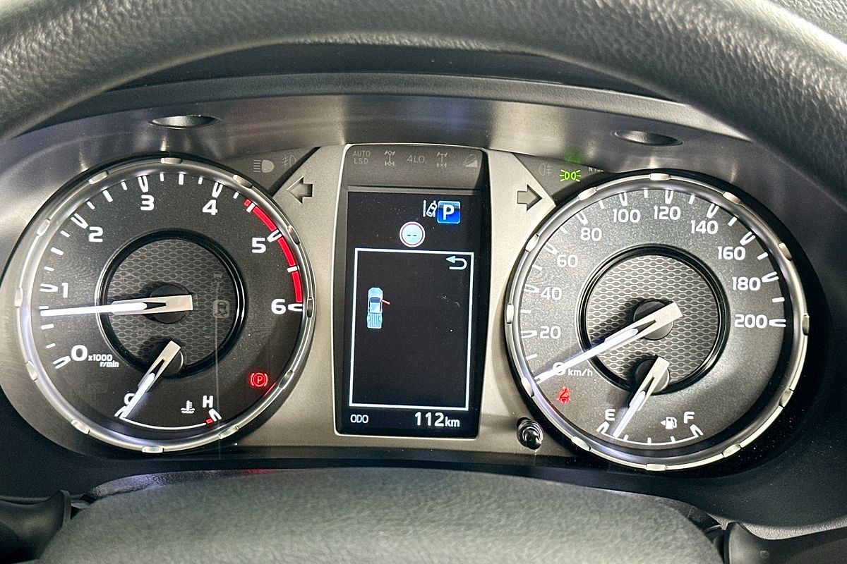 2025 Toyota HILUX SR (4x4) GUN126R RC 4X4