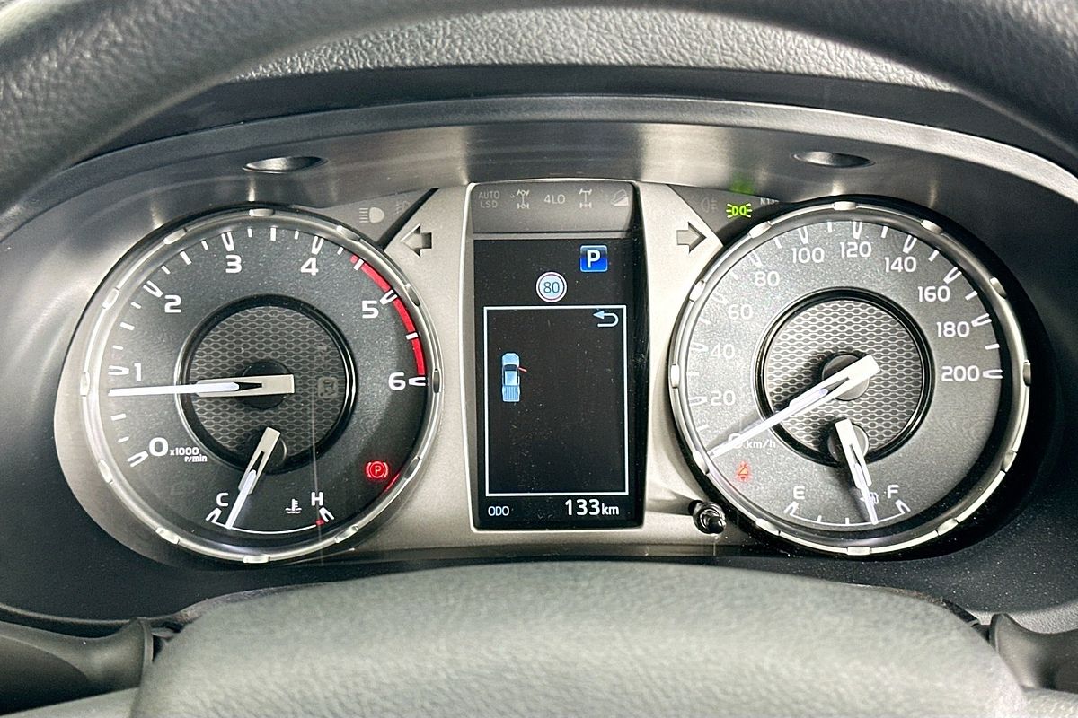 2025 Toyota HILUX SR 48V (4x4) GUN126R RC 4X4