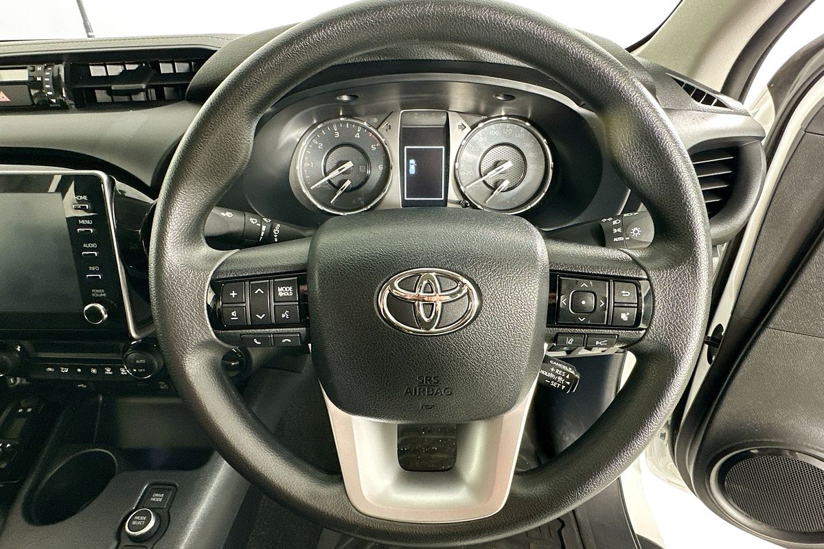 2025 Toyota HILUX SR 48V (4x4) GUN126R RC 4X4