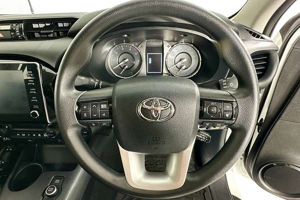 2025 Toyota HILUX SR 48V (4x4) GUN126R RC 4X4
