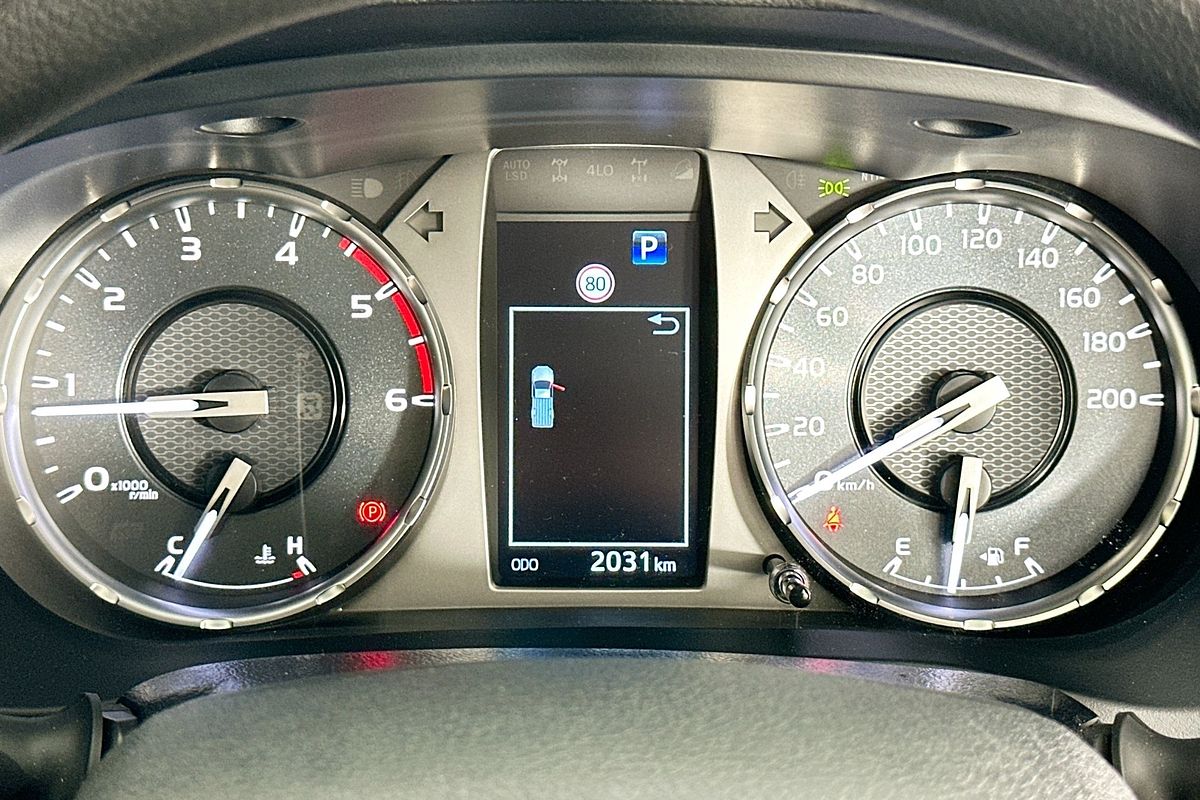 2025 Toyota HILUX SR (4x4) GUN126R RC 4X4