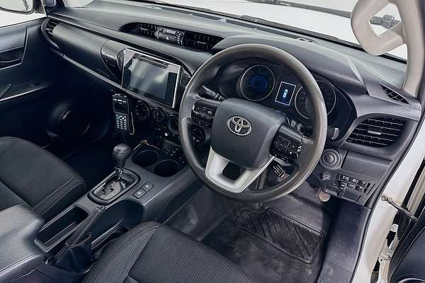 2020 Toyota HILUX SR (4x4) GUN126R MY19 UPGRADE 4X4