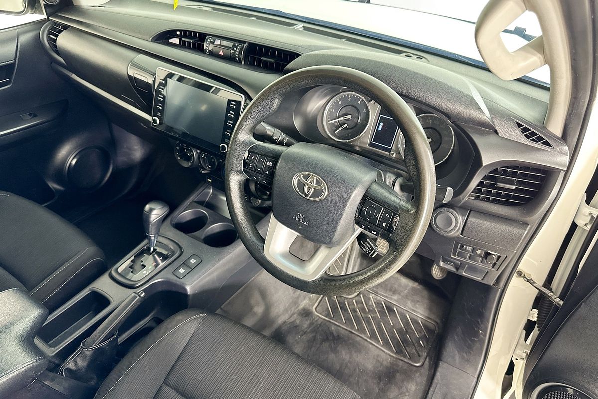 2021 Toyota HILUX SR (4x4) GUN126R 4X4