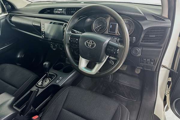 2021 Toyota HILUX SR (4x4) GUN126R FACELIFT 4X4