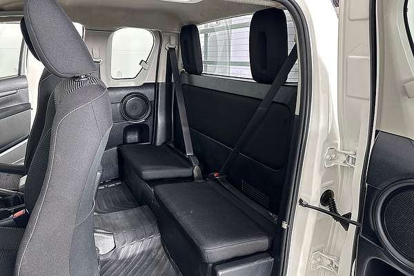 2018 Toyota Hilux SR GUN126R 4X4