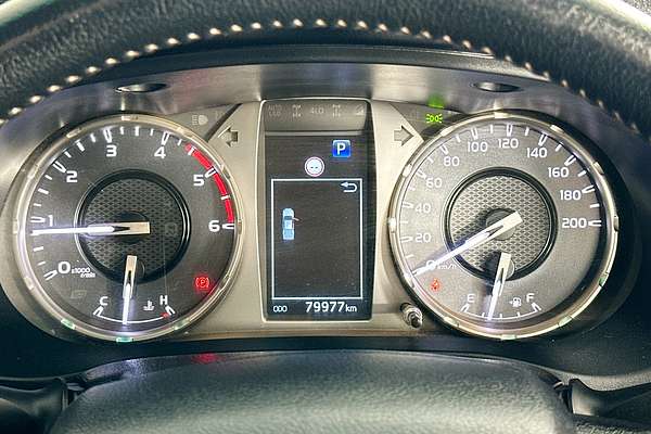 2021 Toyota HILUX SR5 (4x4) GUN126R FACELIFT 4X4