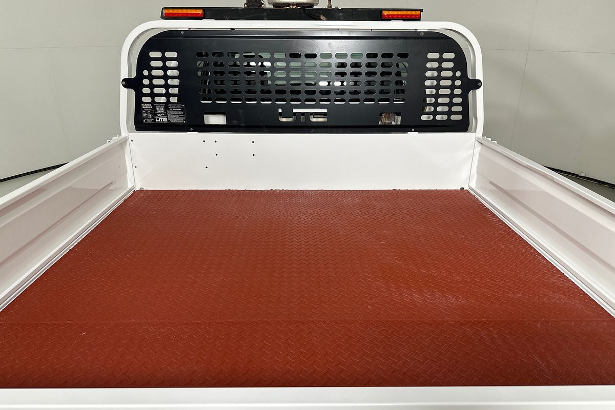 2020 Toyota HILUX SR (4x4) GUN126R FACELIFT 4X4