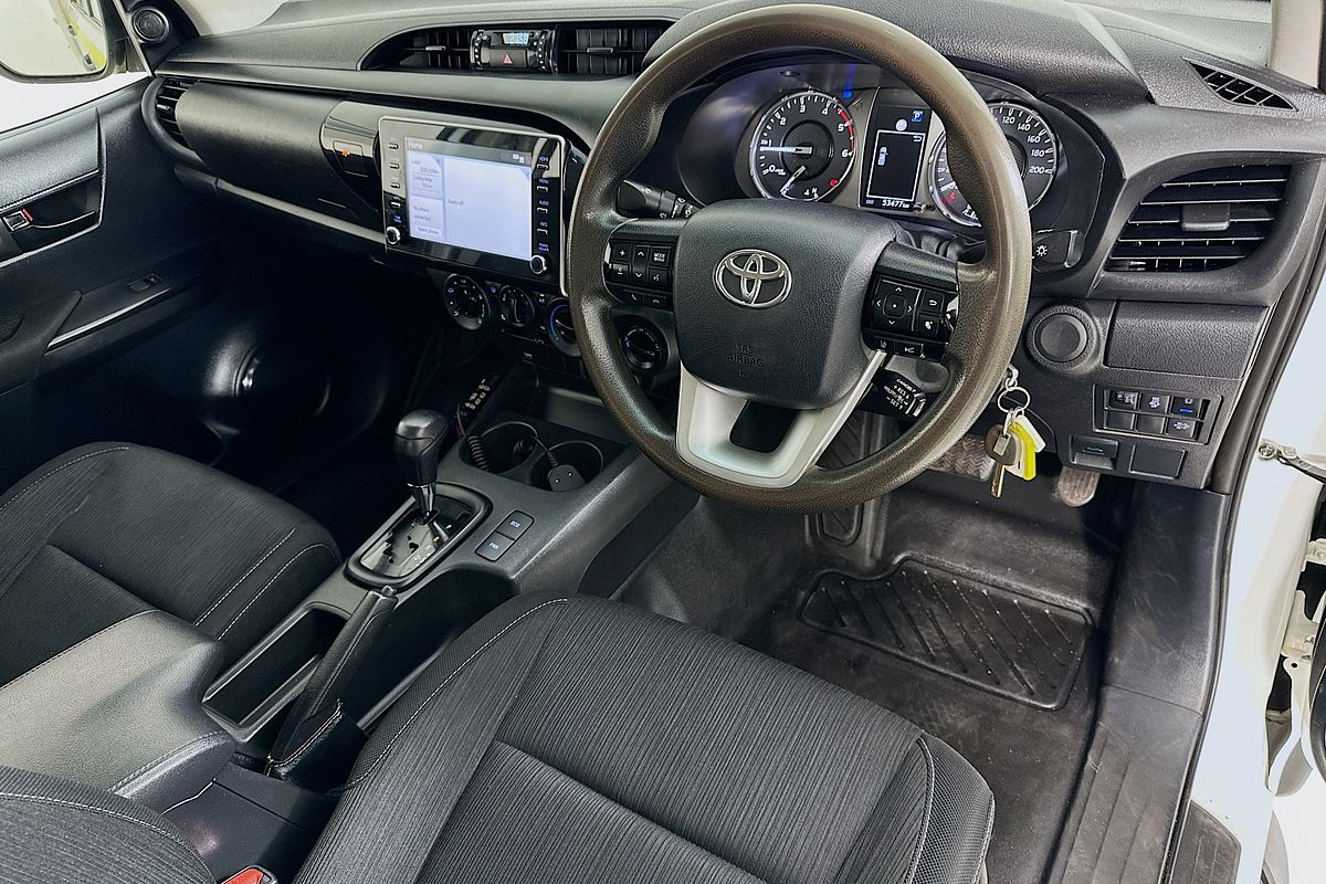 2021 Toyota HILUX SR (4x4) GUN126R FACELIFT 4X4