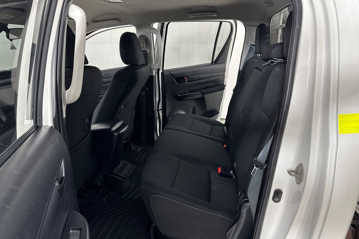 2022 Toyota HILUX SR (4x4) GUN126R 4X4
