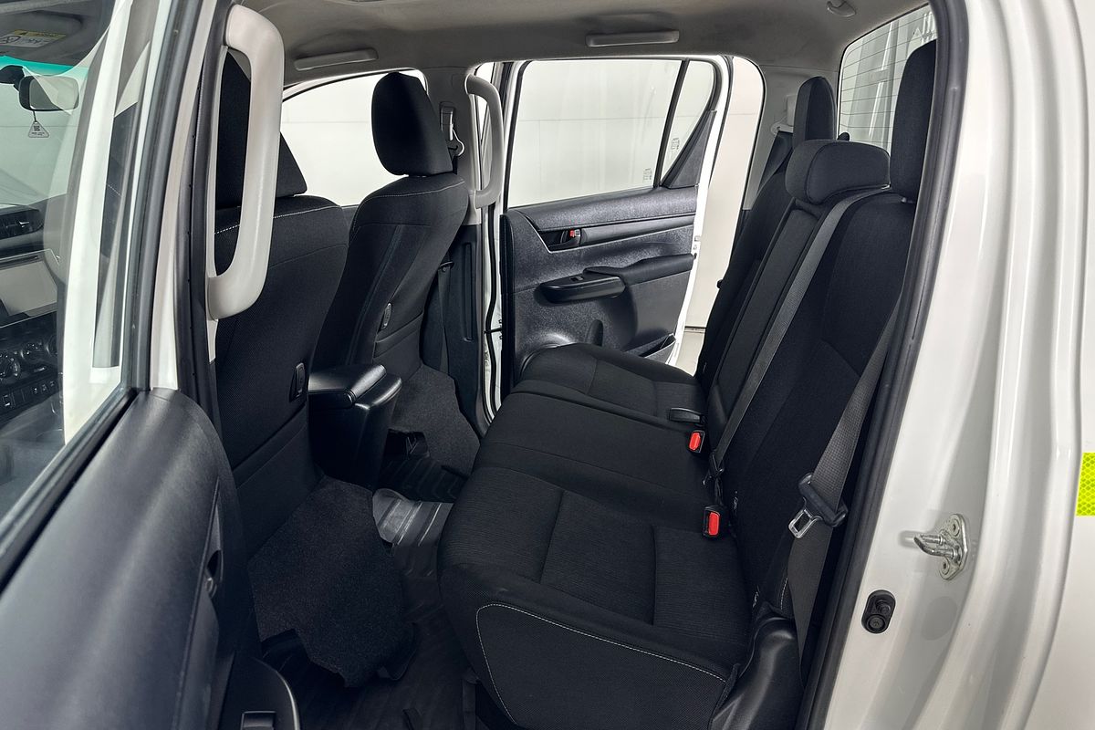 2019 Toyota HILUX SR (4x4) GUN126R MY19 4X4