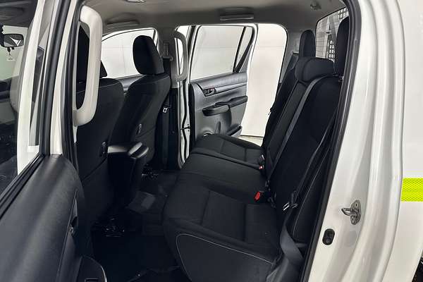 2021 Toyota HILUX SR (4x4) GUN126R FACELIFT 4X4