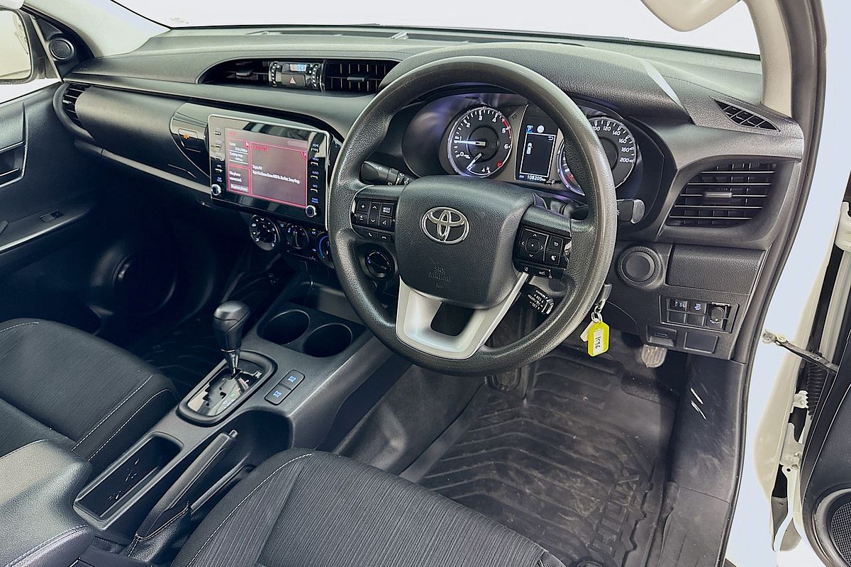 2021 Toyota HILUX SR (4x4) GUN126R 4X4