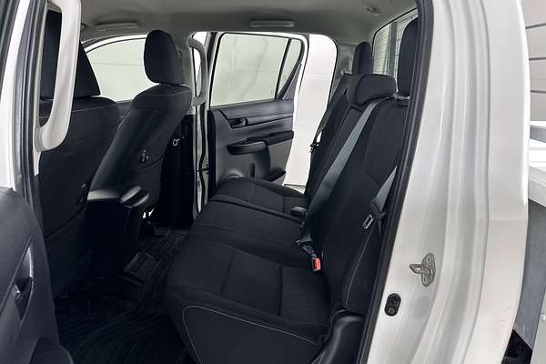 2021 Toyota HILUX SR (4x4) GUN126R 4X4