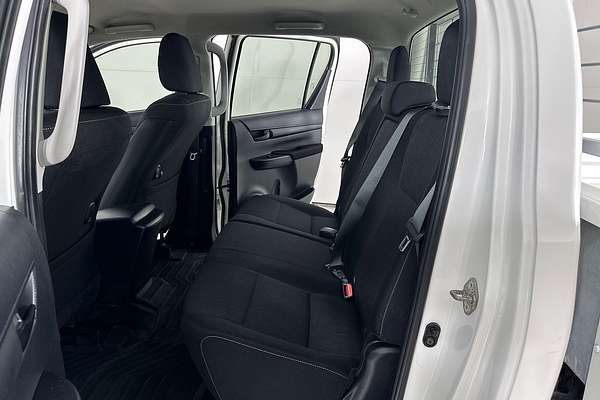 2021 Toyota HILUX SR (4x4) GUN126R 4X4