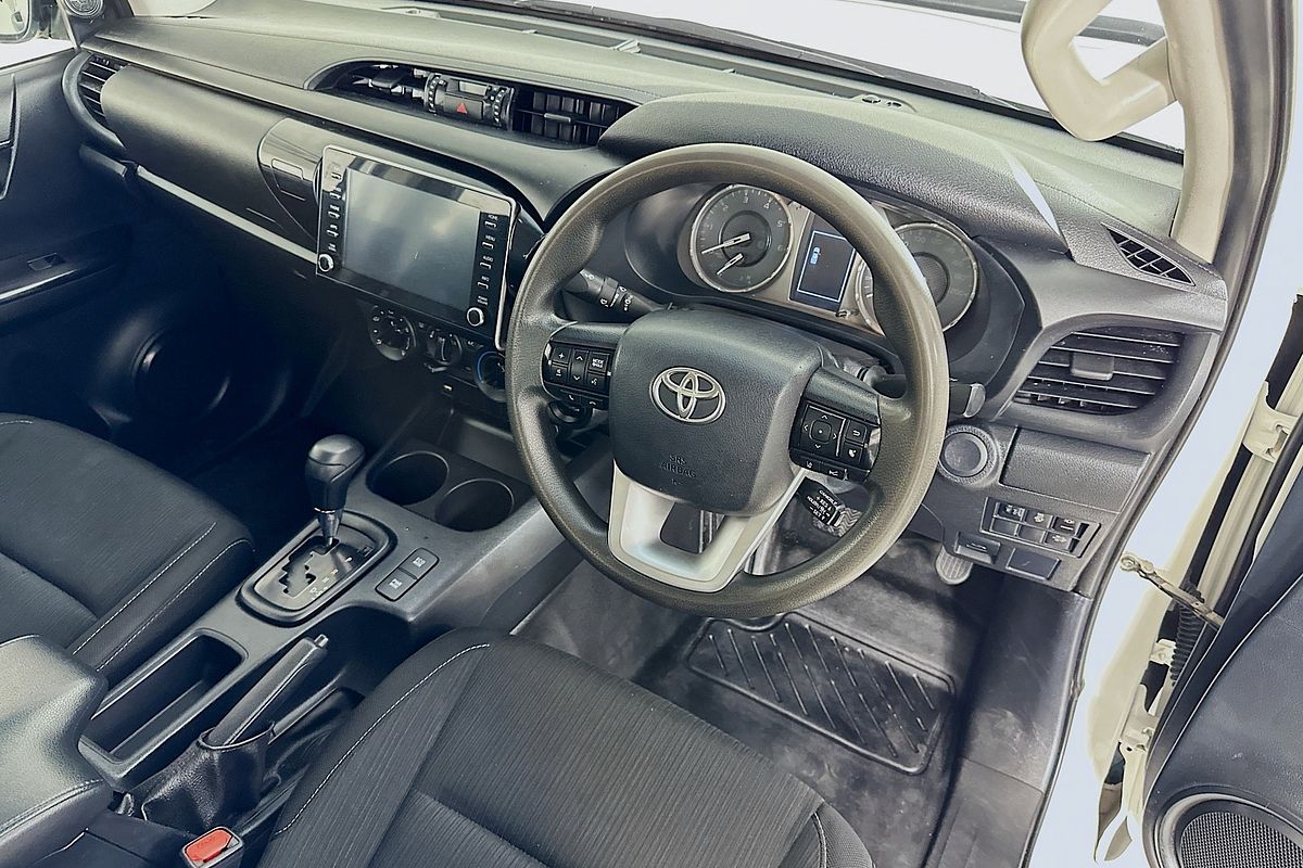 2021 Toyota HILUX SR (4x4) GUN126R 4X4