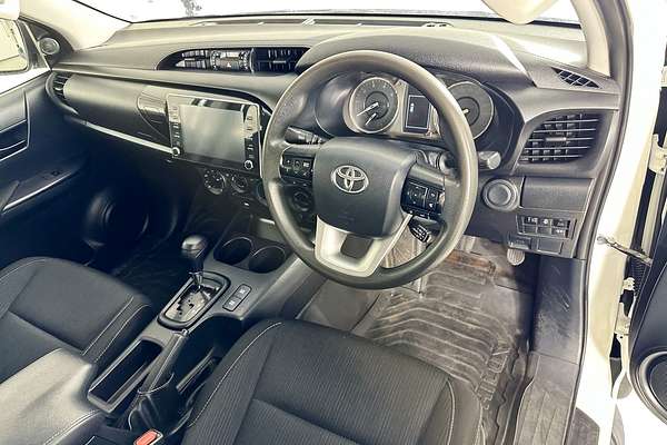 2021 Toyota HILUX SR (4x4) GUN126R FACELIFT 4X4