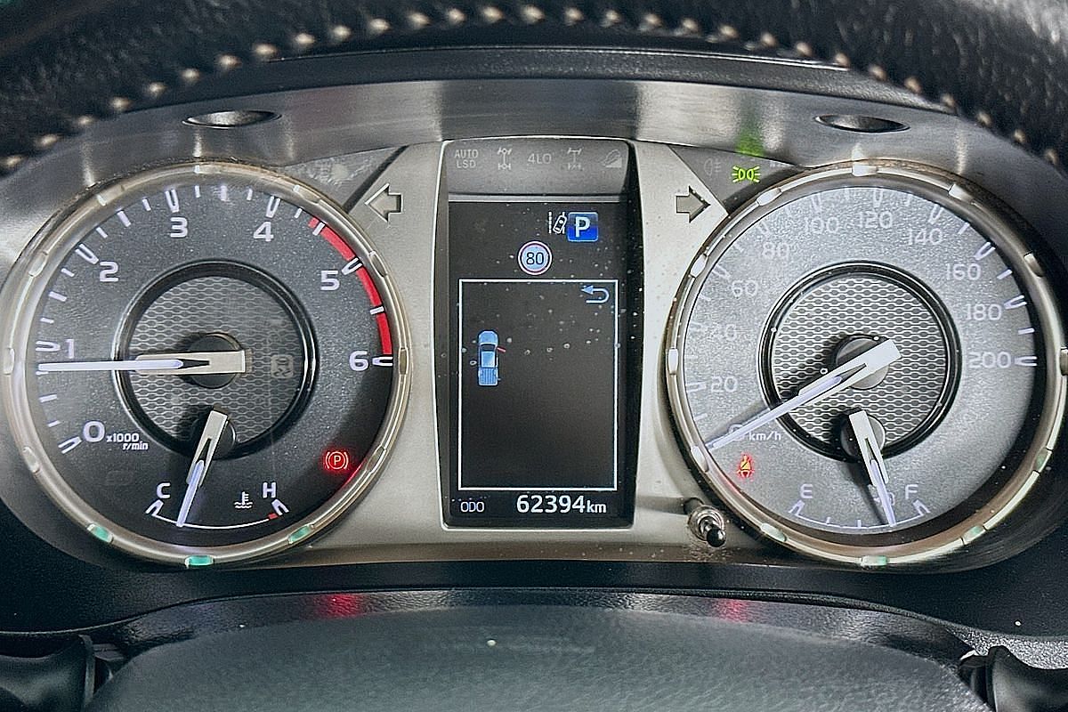 2021 Toyota HILUX SR5 (4x4) GUN126R FACELIFT 4X4