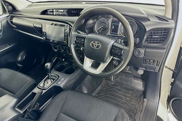 2022 Toyota HILUX SR (4x4) GUN126R 4X4
