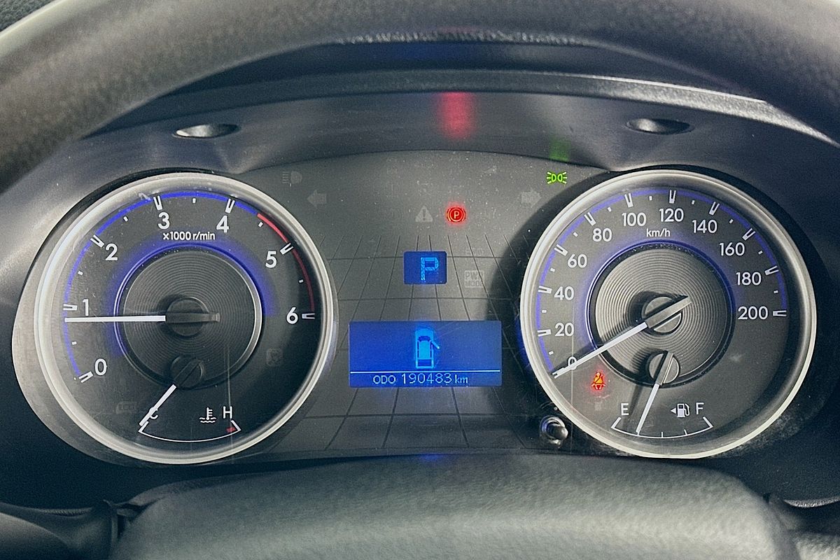 2015 Toyota HILUX SR GUN126R 4X4
