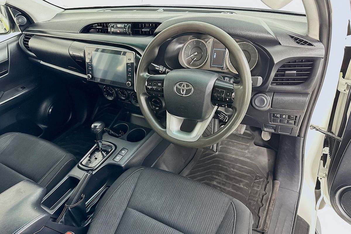 2021 Toyota HILUX SR (4x4) GUN126R FACELIFT 4X4
