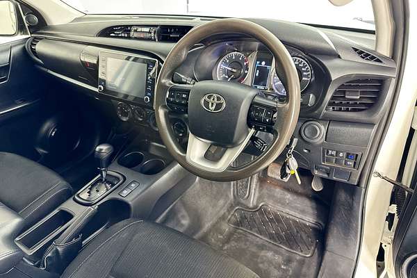 2021 Toyota HILUX SR (4x4) GUN126R FACELIFT 4X4