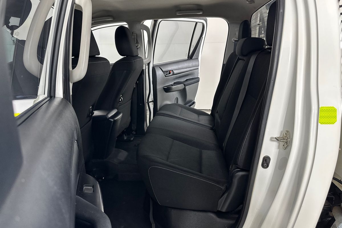 2021 Toyota HILUX SR (4x4) GUN126R FACELIFT 4X4